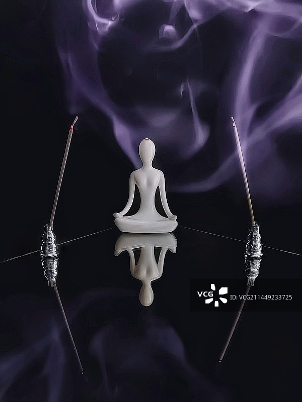 缥缈紫烟笼禅心 ——暗调极简风手机摄影图片素材