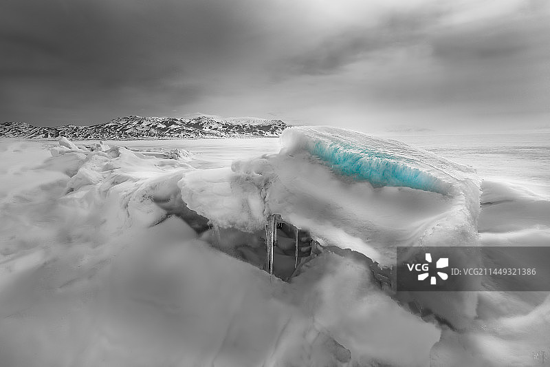 赛里木湖蓝冰图片素材