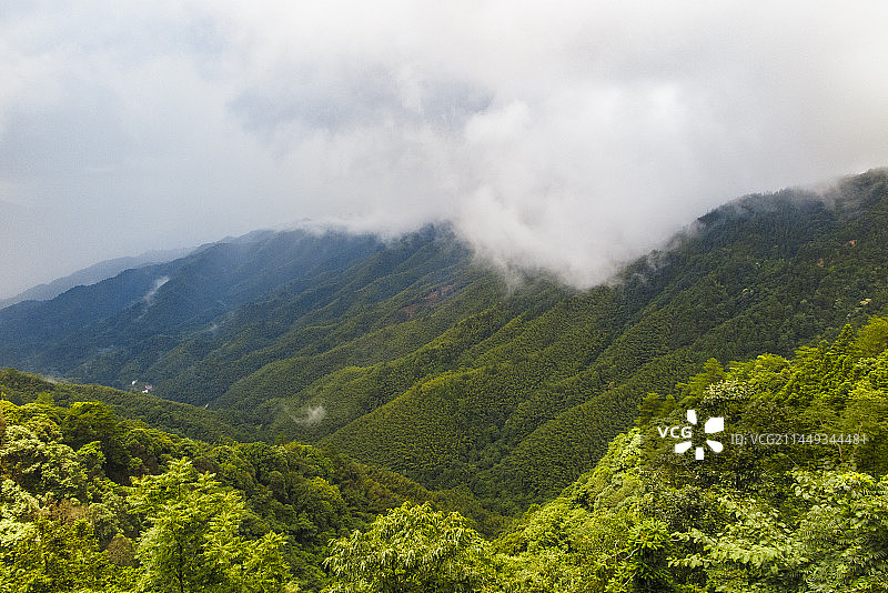 中国江西井冈山风景名胜区黄洋界哨口风光，井冈山黄洋界云雾、云海图片素材