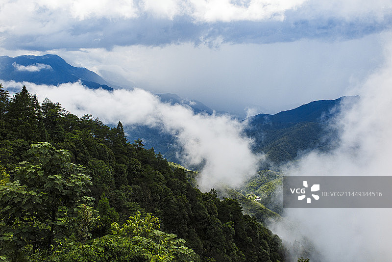 中国江西井冈山风景名胜区黄洋界哨口风光，井冈山黄洋界云雾、云海图片素材