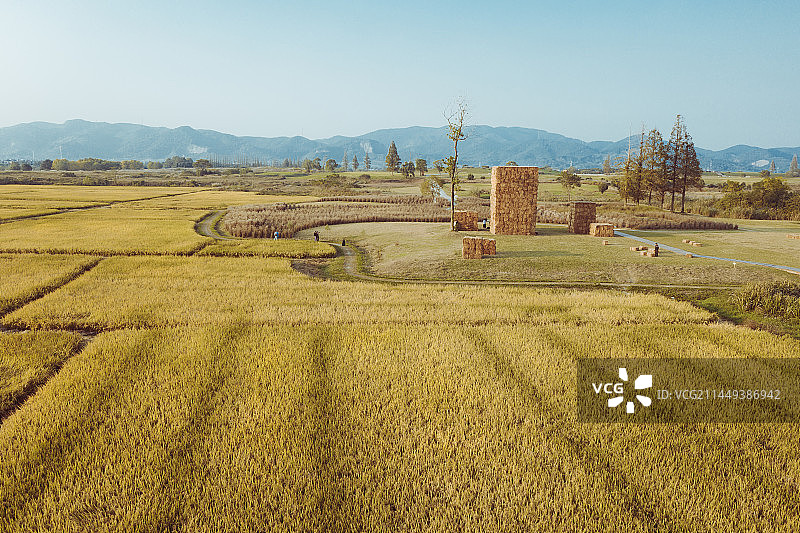 良渚古城遗址池中寺粮仓图片素材