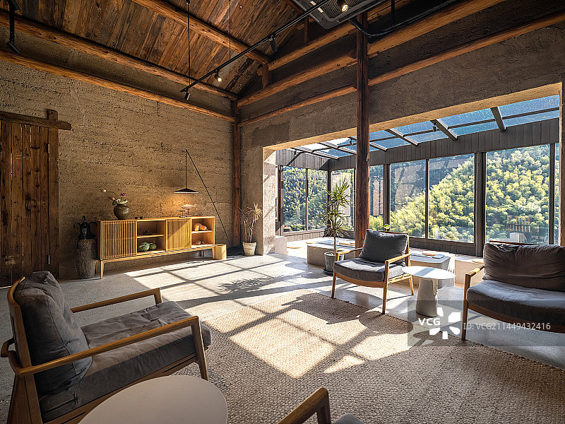 自然山野原木别墅建筑空间图片素材