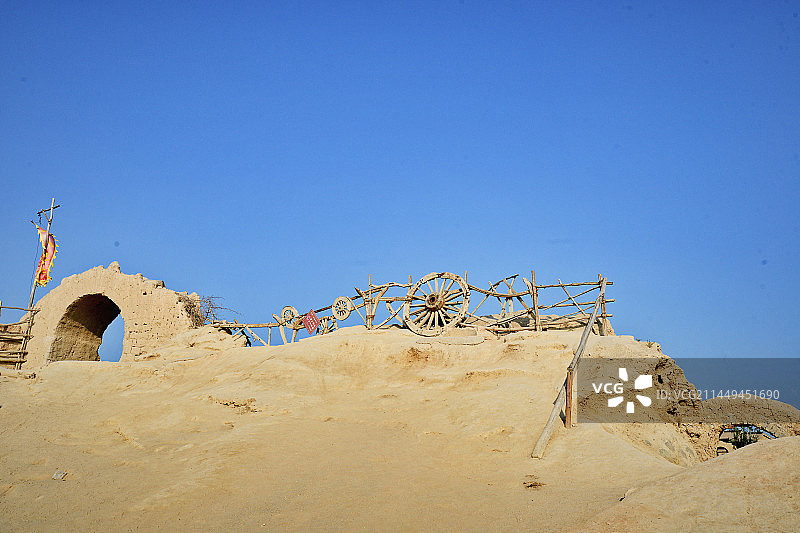 宁夏银川市镇北堡影视基地大话西游至尊宝紫霞仙子月亮门拍摄地图片素材