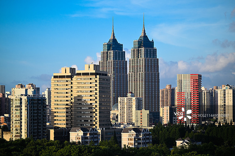 上海市普陀区月星环球港及周边建筑图片素材