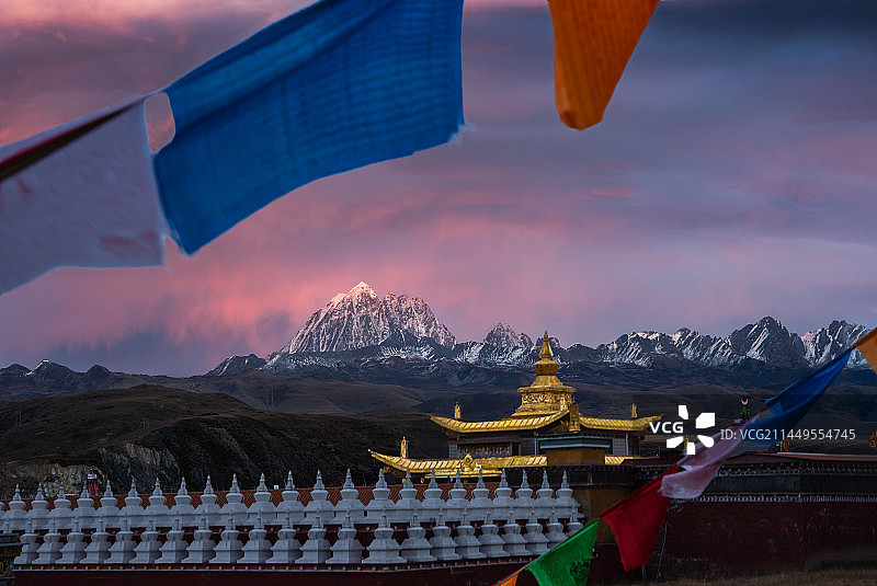 塔公寺.雅拉神山…/川西图片素材