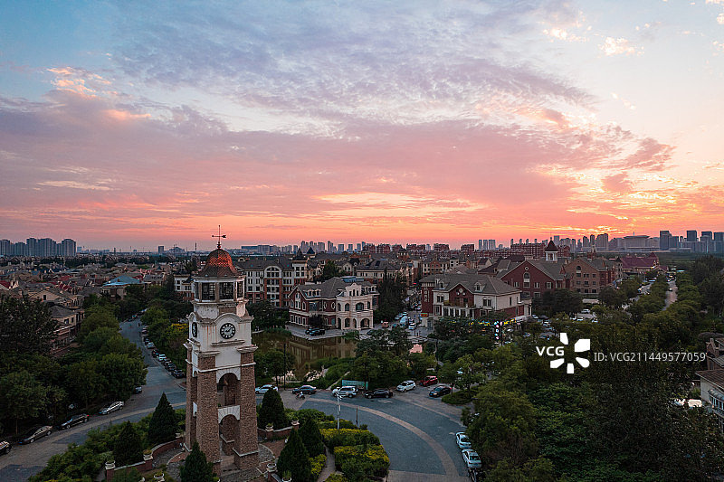 天津外环线周边城镇建筑日落晚霞风光图片素材