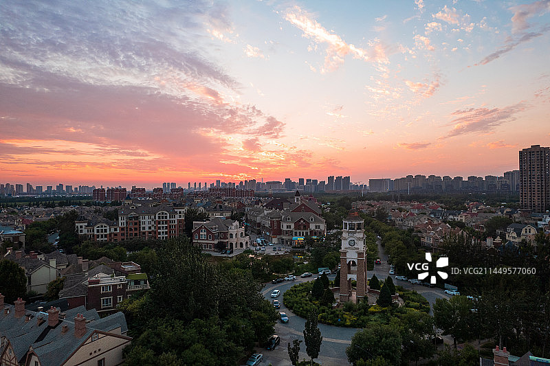 天津外环线周边城镇建筑日落晚霞风光图片素材