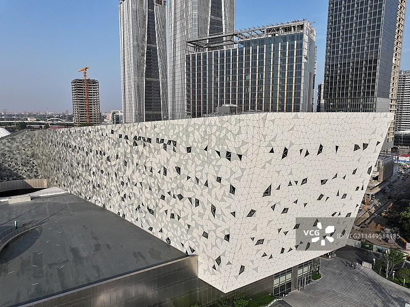 张江科学城，是一个上海市境内高科技产业园区。软件园已设立企业1000多家，入驻200多家。图片素材