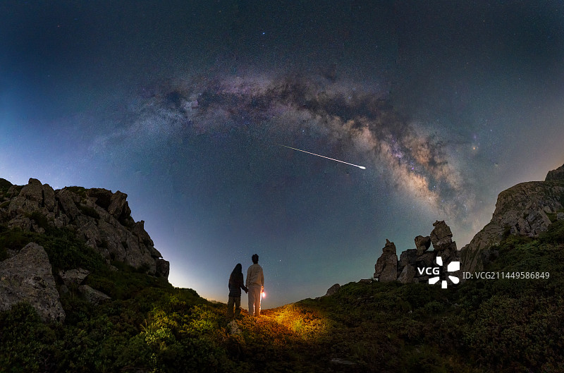看流星的情侣背影图片素材