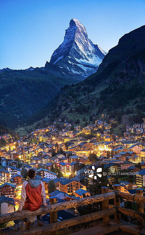 瑞士采尔马特的夜景图片素材