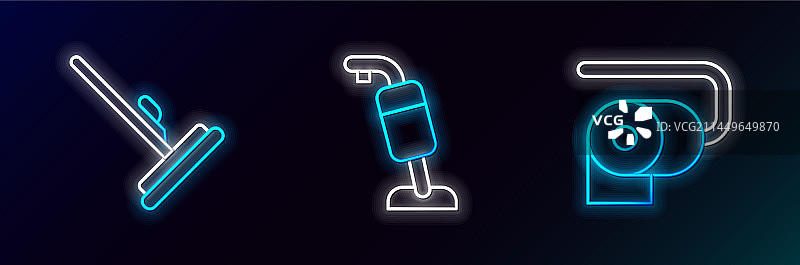 卷筒卫生纸、拖把和真空吸尘器图片素材