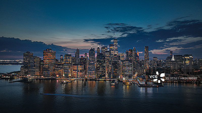 航拍曼哈顿的日落图片素材
