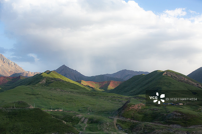 祁连县野牛沟乡G213沿途风光图片素材