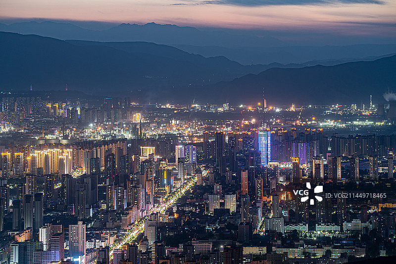 中国甘肃兰州市安宁区西固区城市夜景图片素材