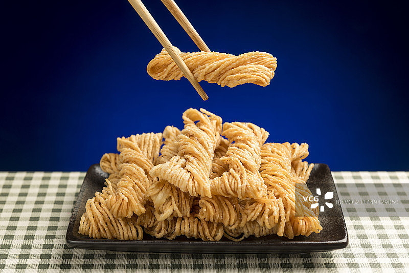 特色小吃油炸食品馓子特写图片素材