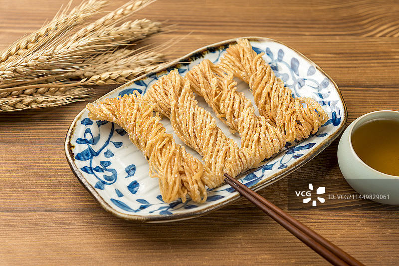 特色小吃油炸食品馓子特写图片素材