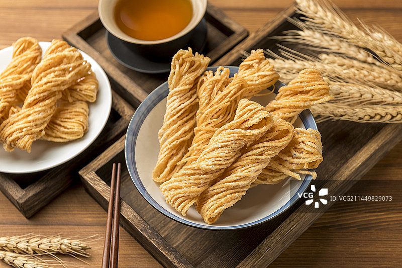 特色小吃油炸食品馓子特写图片素材
