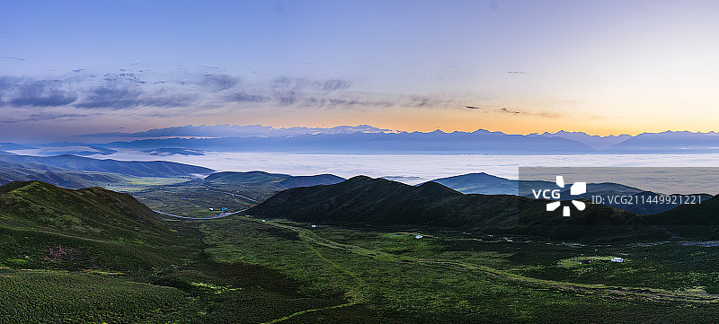 达板山云海日出图片素材