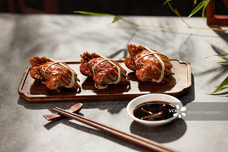 清蒸大闸蟹中国传统秋天中秋美食图片素材