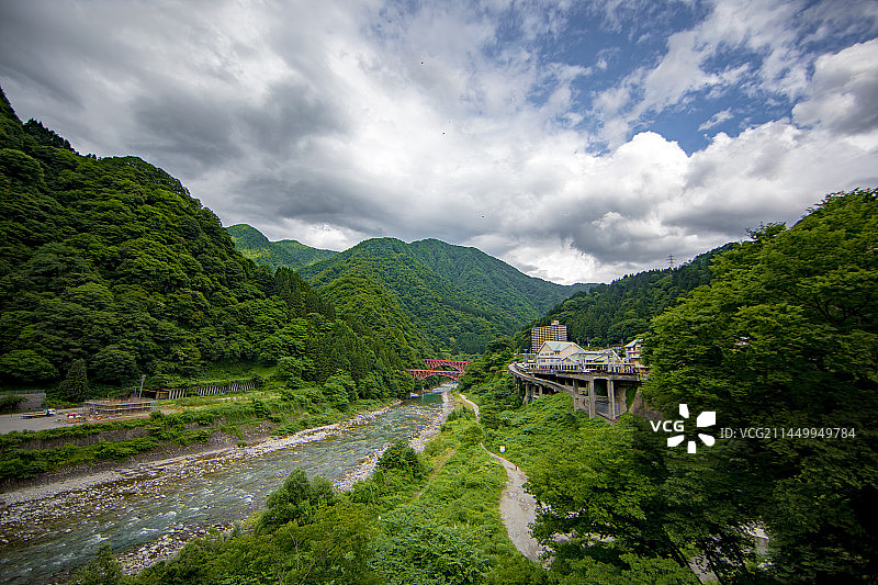 亚洲日本富山县宇奈月温泉的风光图片素材