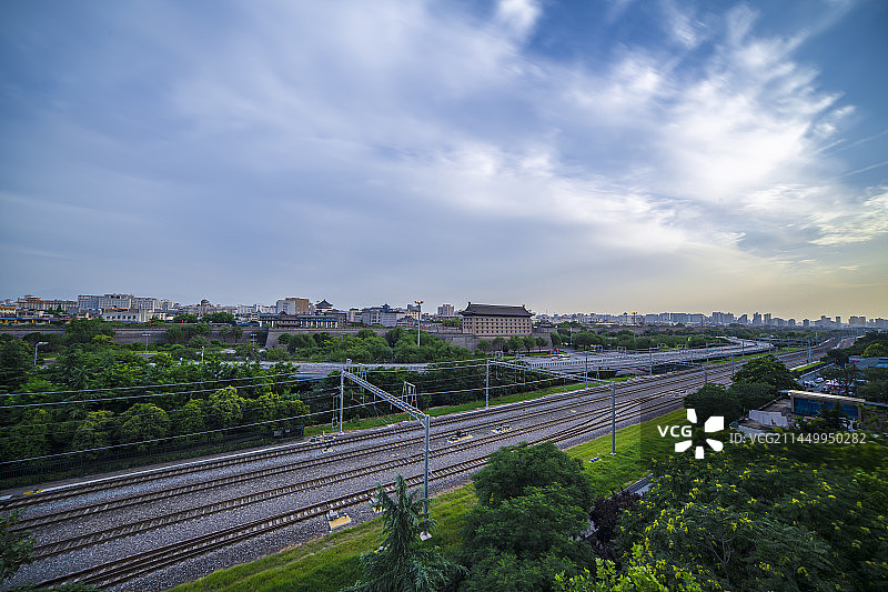 日落时分的安远门图片素材