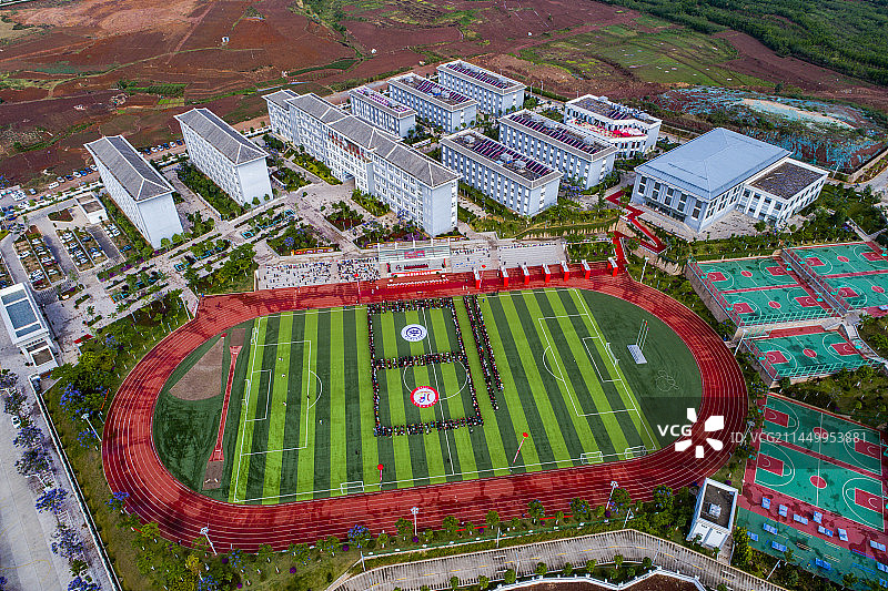 云南省玉溪市新平县第三中学举行成人礼图片素材