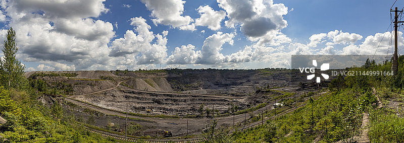 黑龙江鹤岗市国家矿山公园----露天矿坑图片素材