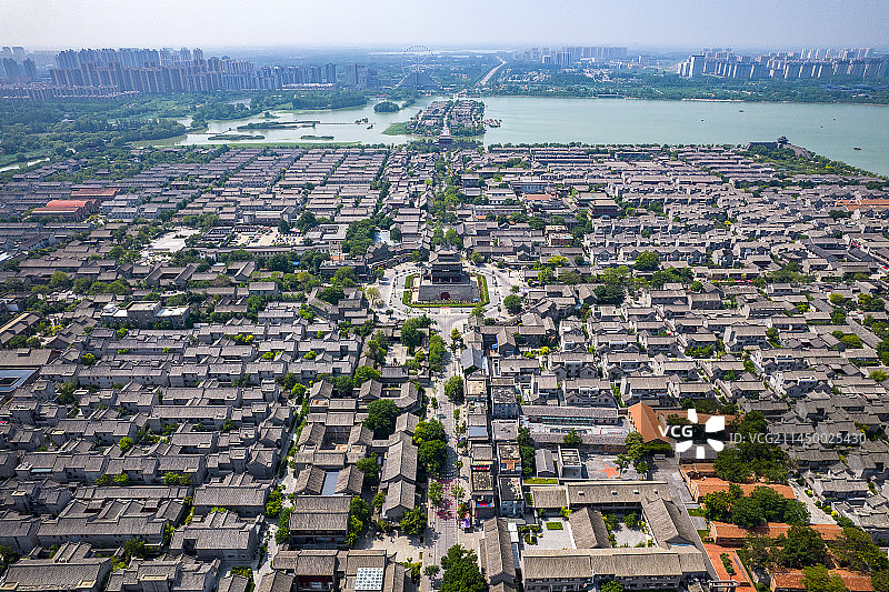 中国山东省聊城市东昌古城水上古城航拍图片素材