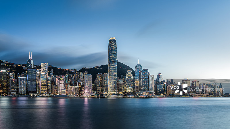 唯美香港维多利亚港蓝调夜景图片素材