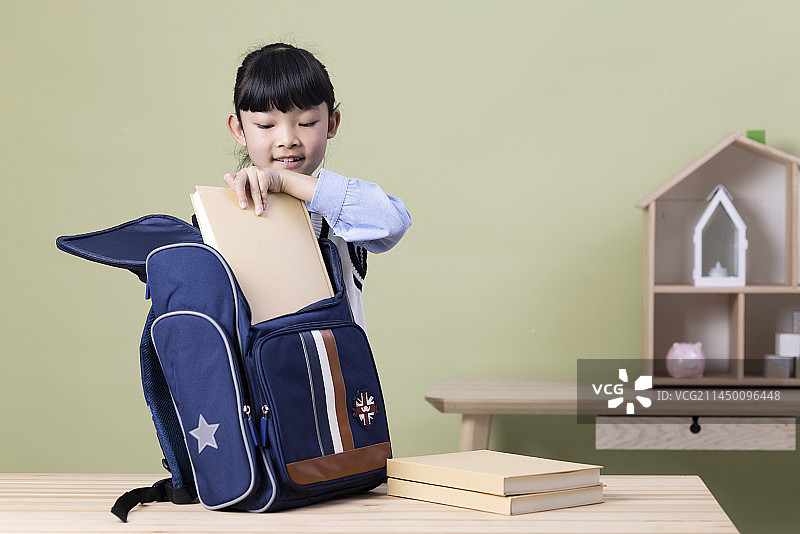 小学生学习图片素材