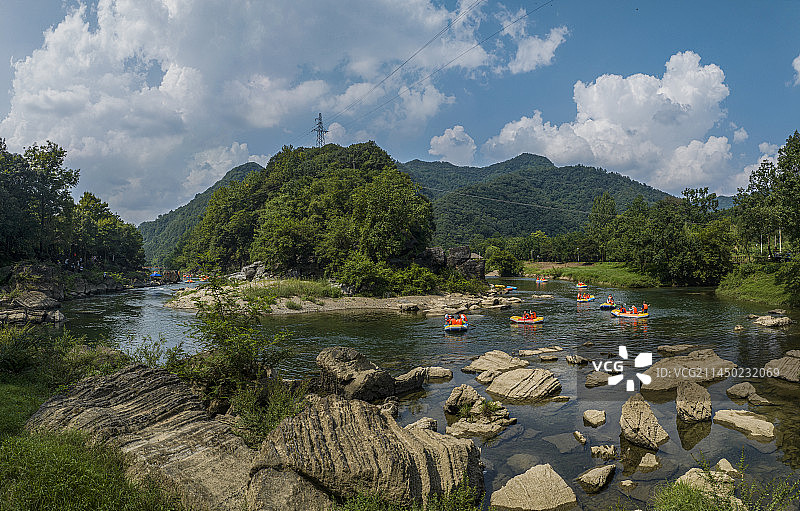 安徽省池州市石台县怪潭漂流图片素材
