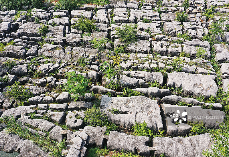 山东临沂费县形成于4亿年前的地下石林美丽壮观  空中俯瞰宛如二维码图片素材