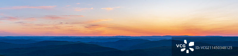 日落苍山长卷图片素材