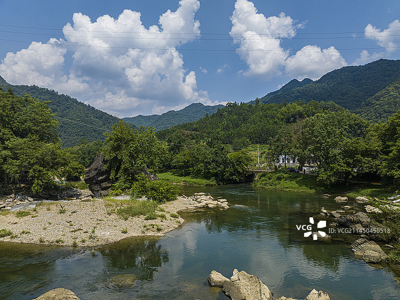 航拍安徽省池州市石台县怪潭漂流风景区图片素材