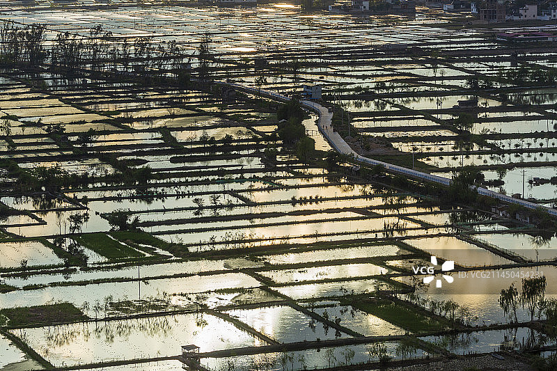 丽江市永胜县三川镇旁晚时分田园风光图片素材