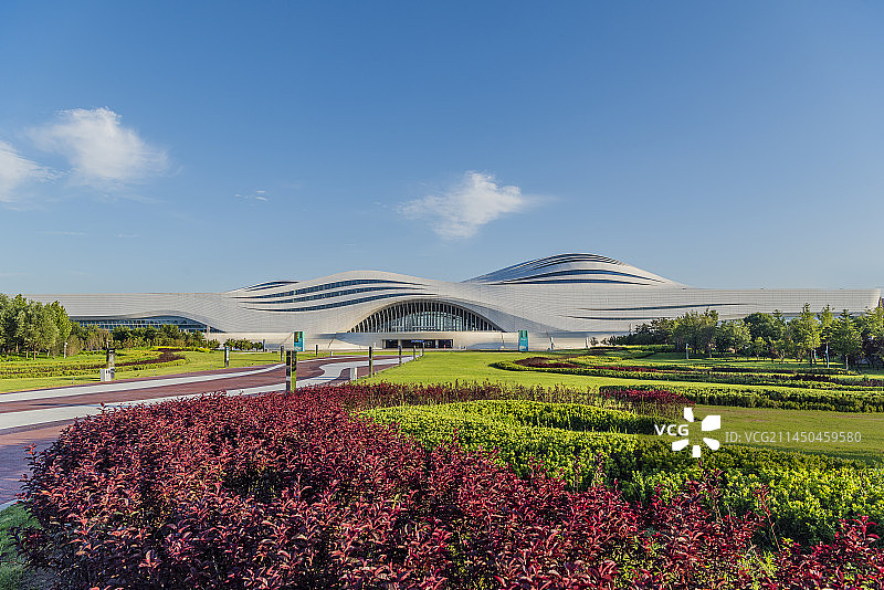 梦廊坊.国际戏剧公园 位于京津之间王潮歌导演。是一座充满中华文化自豪之城。主题建筑呈流线型气派壮观。图片素材