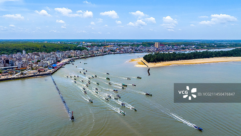 2023年遂溪县江洪渔港开渔节图片素材