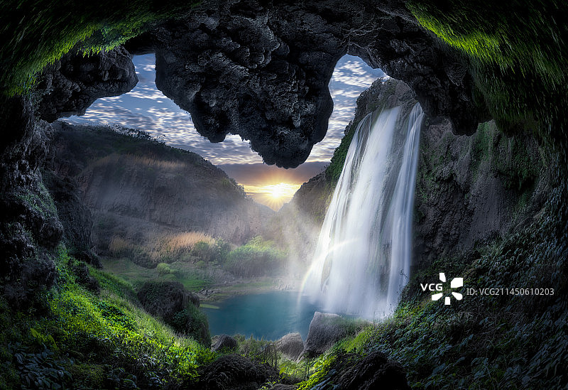 《瀑布之恋》云南昆明大叠水瀑布图片素材