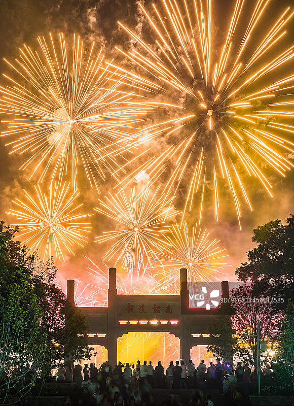 锦绣南诏 云南大理巍山火把节焰火图片素材