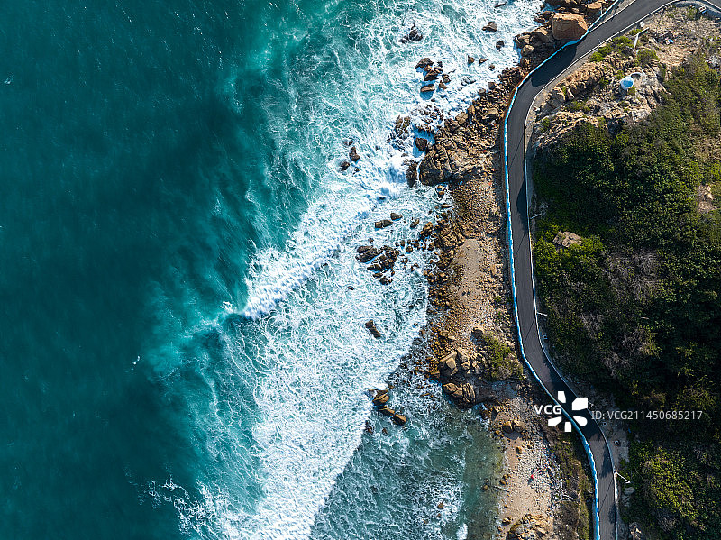 大海海浪和礁石图片素材