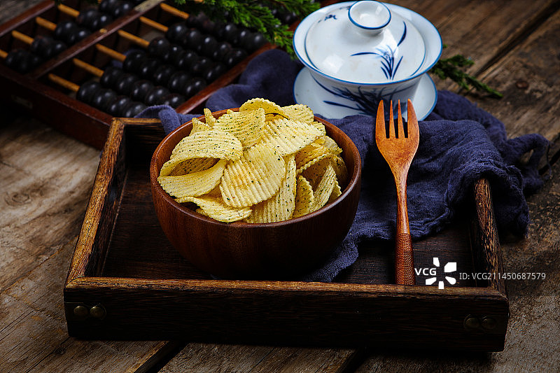 清脆可口的海苔薯片图片素材