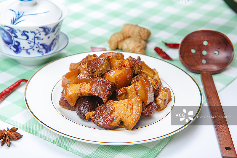 色泽红润的红烧肉图片素材