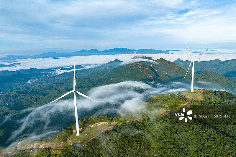 广西岑溪市天龙顶山地公园日出云海奇观图片素材