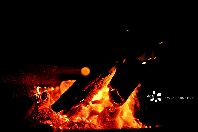 燃烧的篝火图片素材