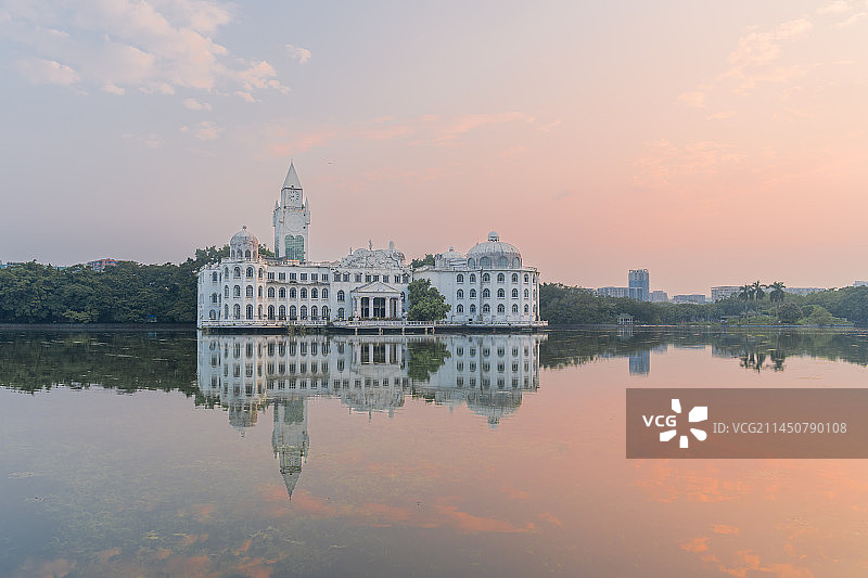 夕阳下的图片素材