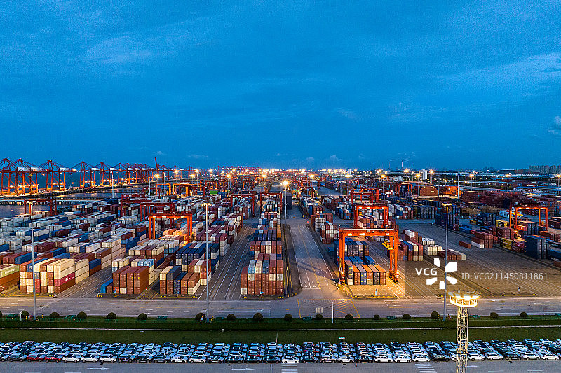 太仓港集装箱货运码头图片素材