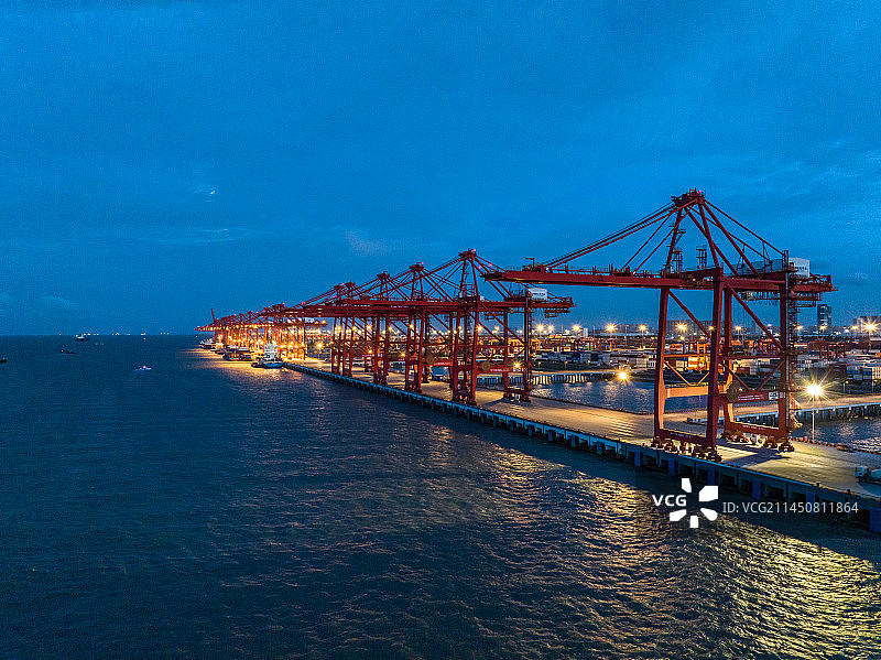 太仓港集装箱货运码头图片素材