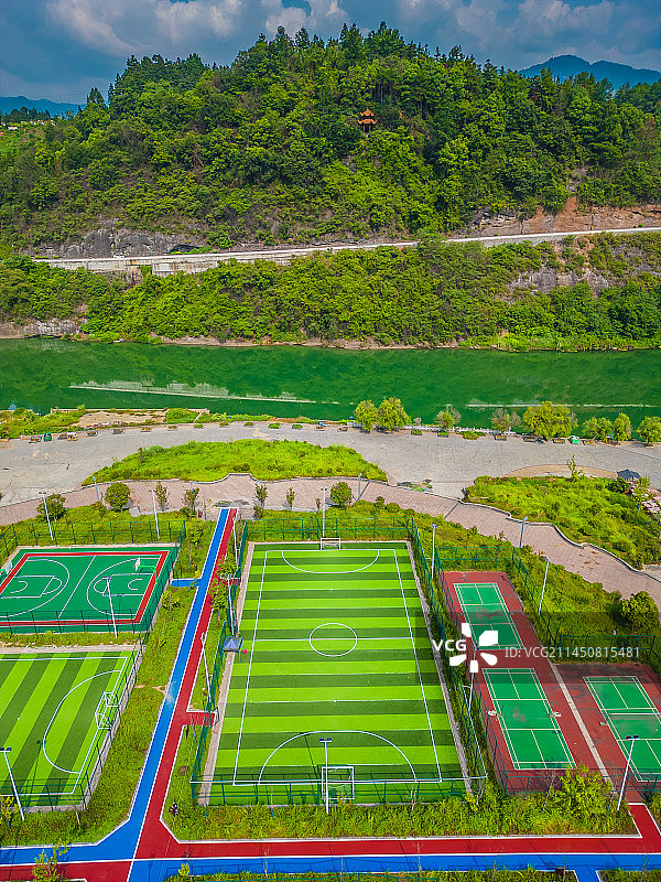 贵州榕江县东滨江大道的运动场地图片素材