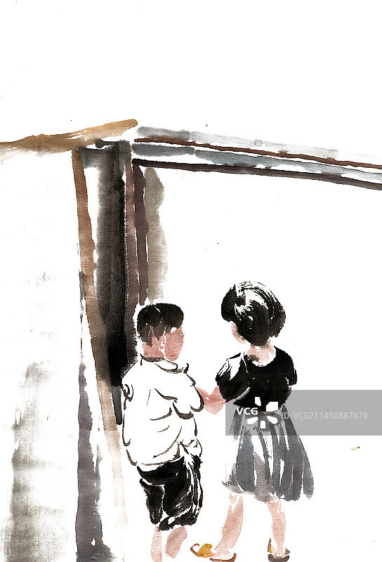 房前玩耍的儿童图片素材