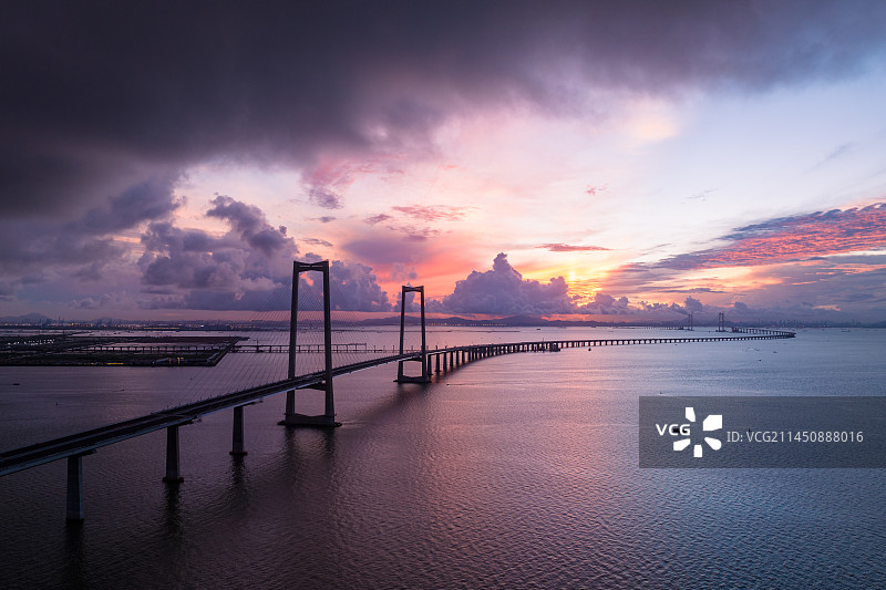 深中通道日出朝霞航拍图片素材